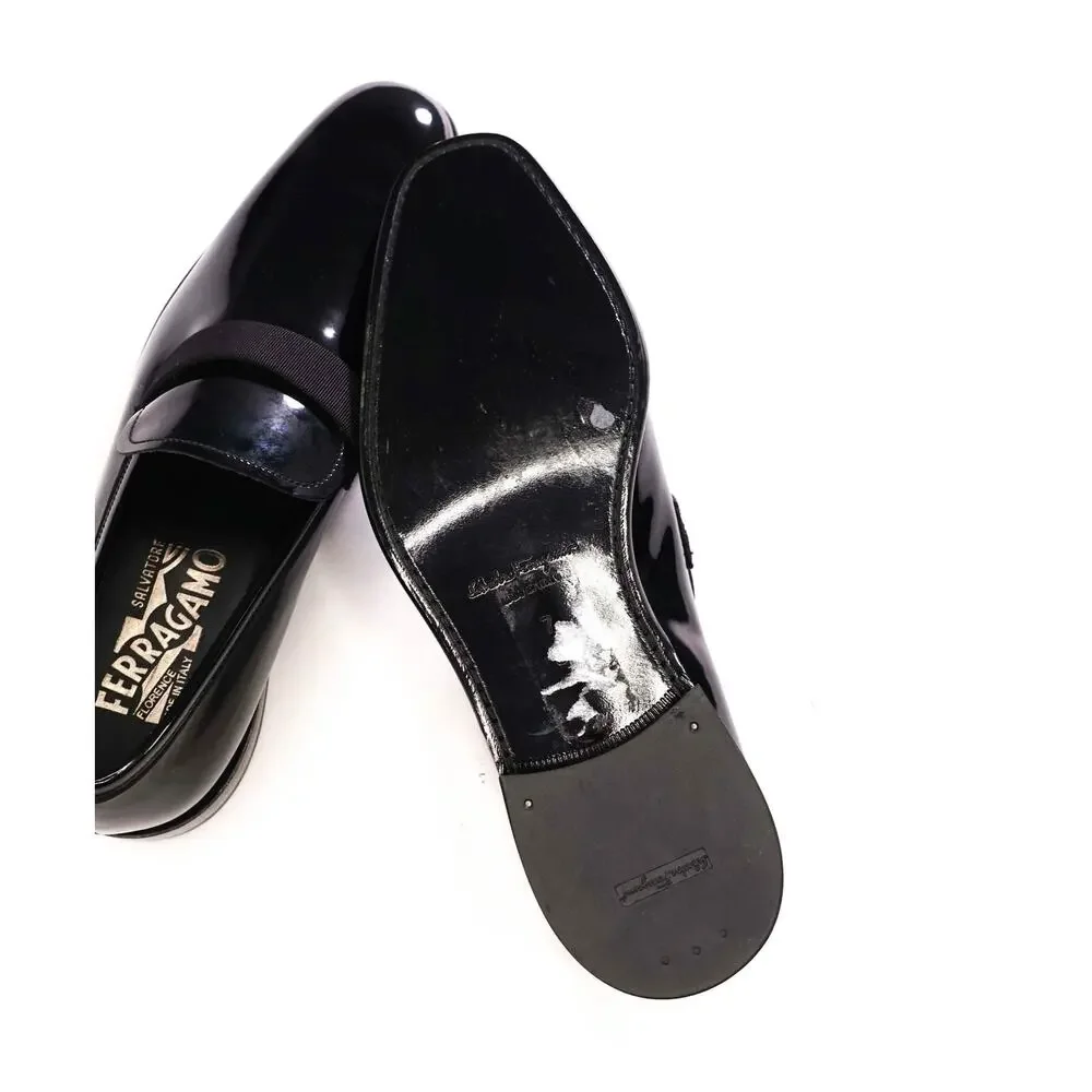 $695 FERRAGAMO - Black Patent Leather Loafers - 7 D